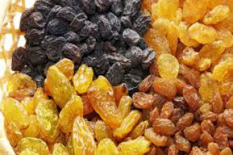 Пропонуємо купити родзинки, курагу, горіхи, чорнослив оптом