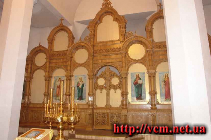 Дерев'яні іконостаси