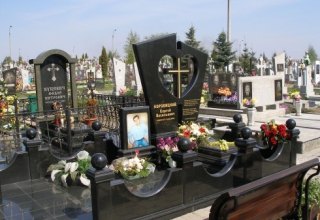 Мемориальные памятники: изготовление и монтаж