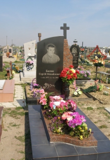 Заказать столики на кладбище в Луцке?