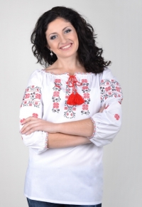 У продажі вишиті блузки
