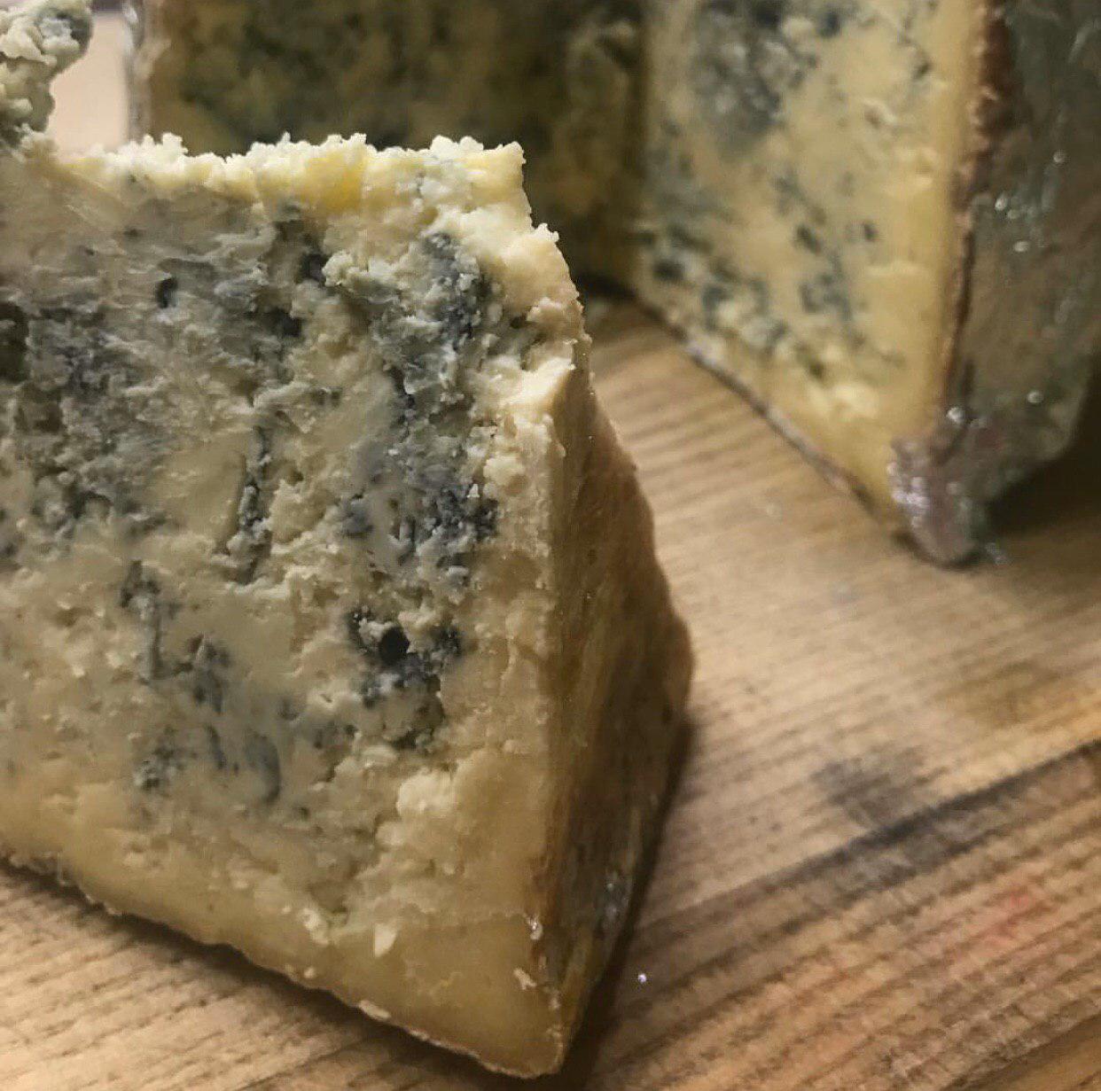 Сыр горгонзола коровий - неповторимое разнообразие вкуса и аромата!