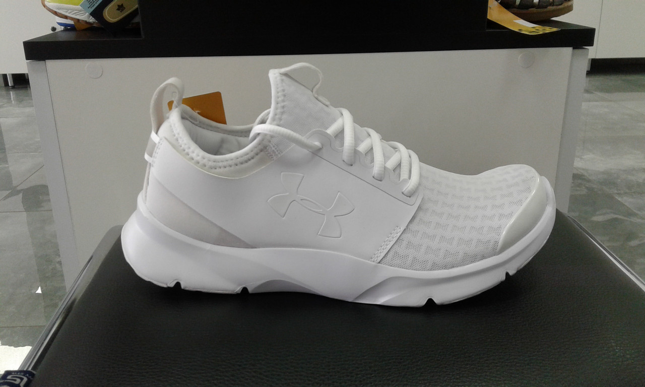 Купити чоловічі кросівки Under Armour зі знижкою