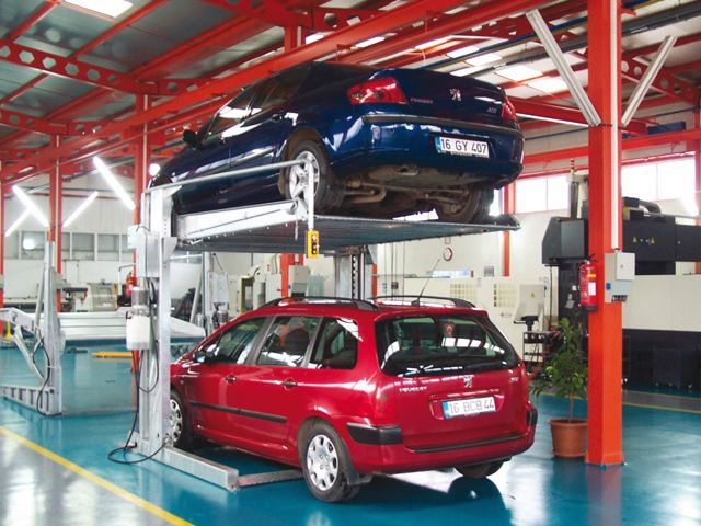 Автомобільний ліфт для автосалонів