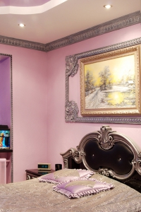 Gypsum moulding, a service in the interior and facade decoration with a moulding decoration