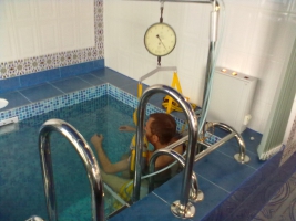 Витягування хребта у воді - з кращим обладнанням!